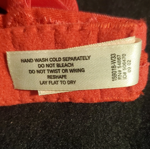 Victoria's Secret Bra and Thong Panty Set -  Red - Vintage sz M/34B - Picture 13 of 16